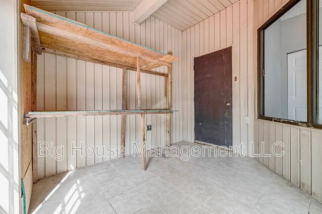 Building Photo - 9 Kings Wharf Pl