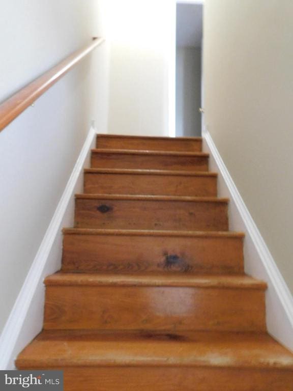 Building Photo - 104 Waterford Ln