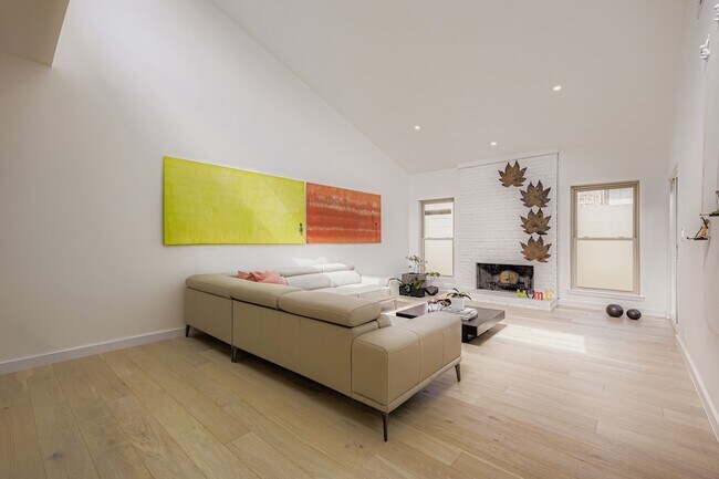 Building Photo - 12364 Montego Plaza