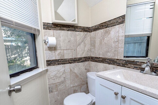 Building Photo - 7804 Chimayo Cove