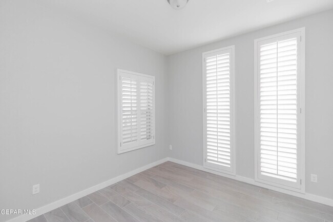 Building Photo - 10608 Hidden Palm Pl