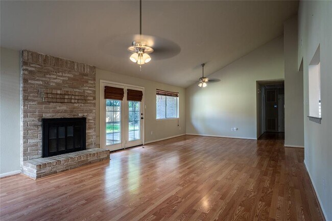 Building Photo - 12026 Hedgegate Dr