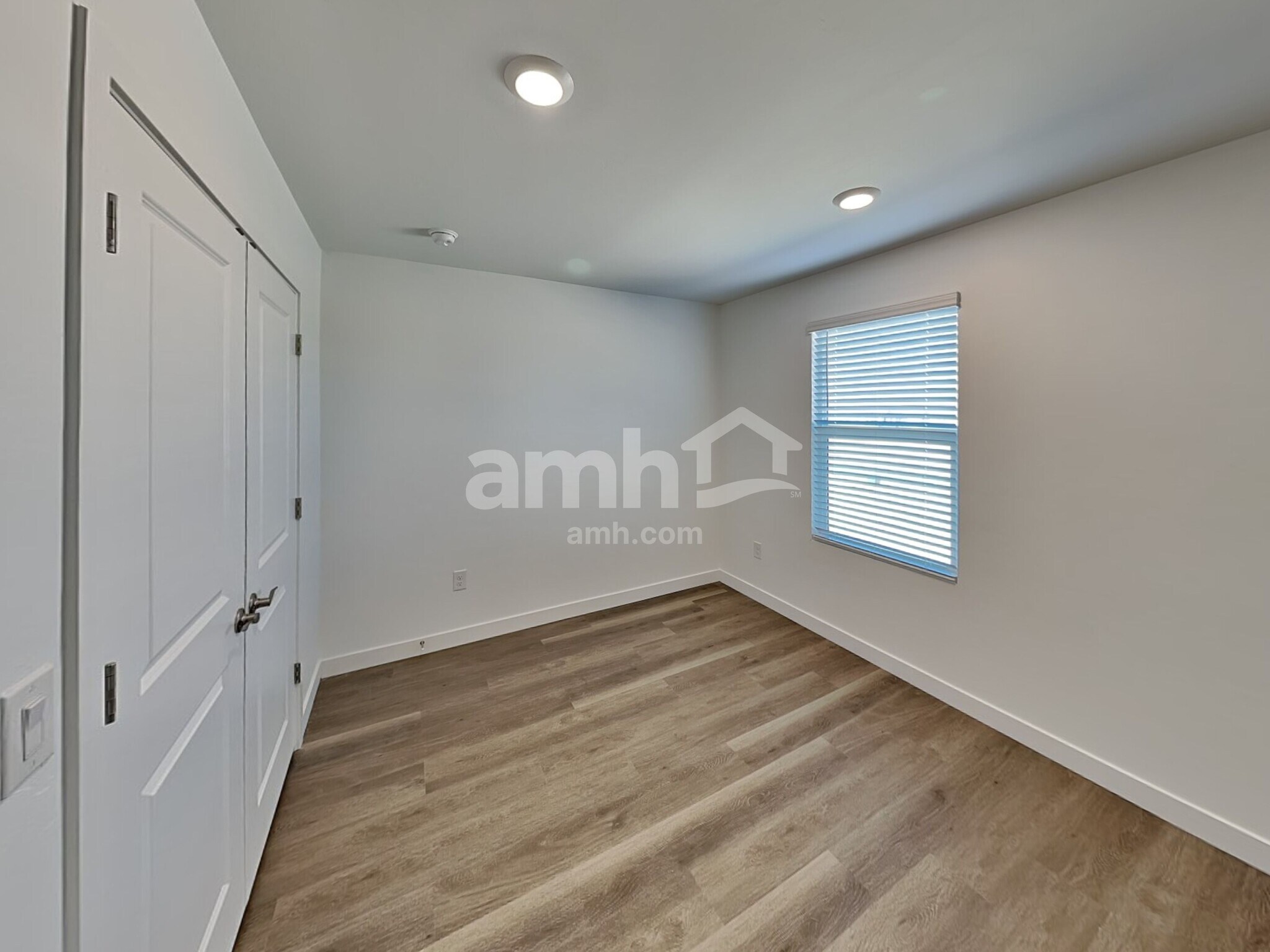 Building Photo - 9531 Harkes Dr