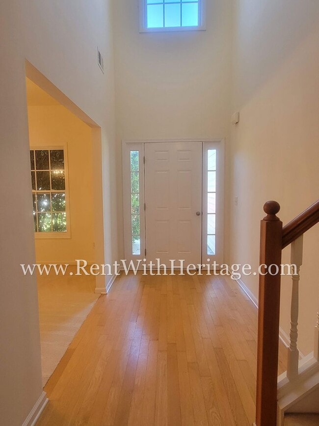 Building Photo - WOW!!!......COME SEE THIS GORGEOUS 4 BEDROOM / 3 BATH HOME IN THE POPULAR KINGSWOOD SUBDIVSION-A ...