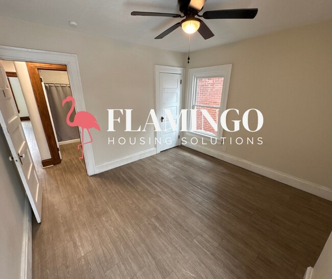 Building Photo - 1422 East Third Street - Shared Living programs Eligible