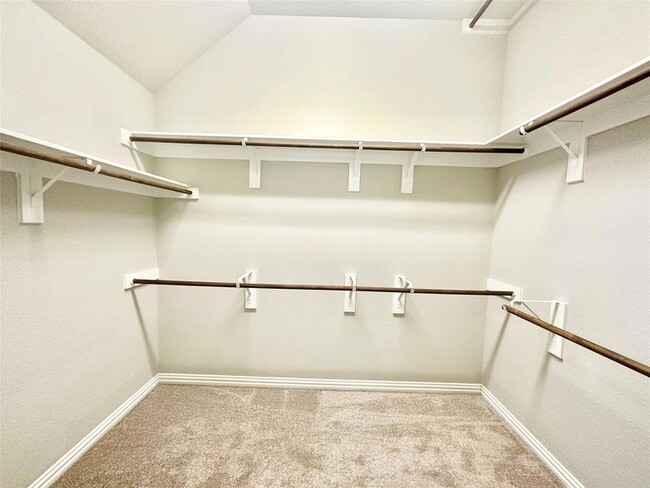 Building Photo - 1017 Hillrose Dr