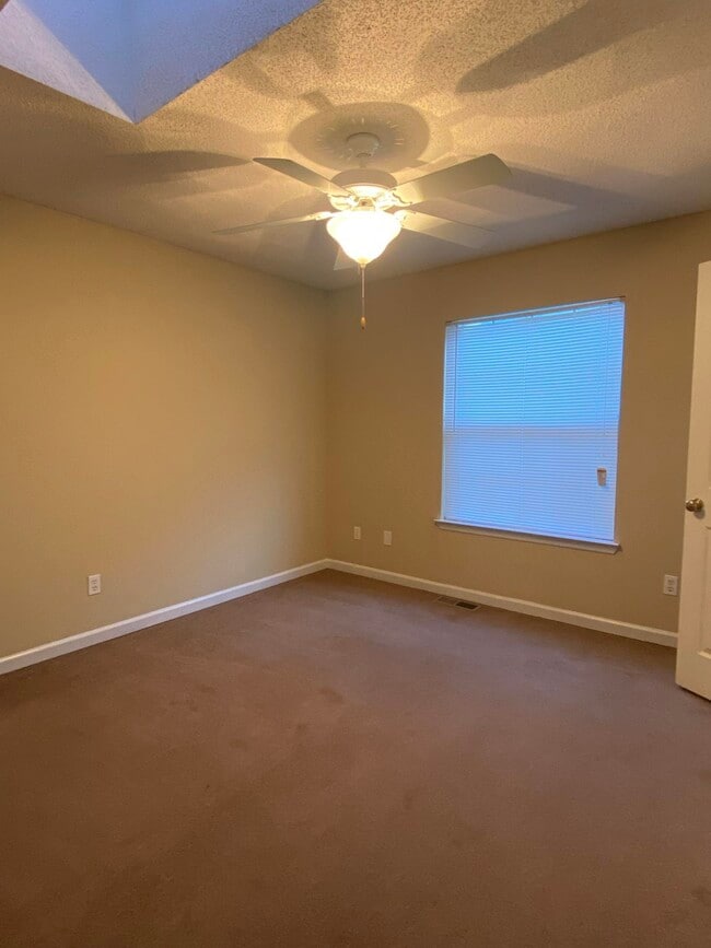 Building Photo - 2507 Golden Park Ln