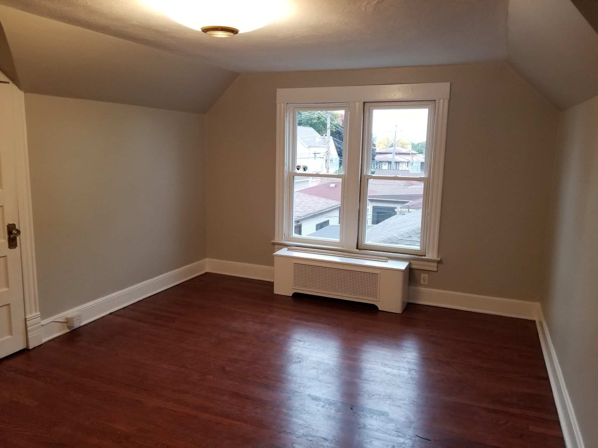 Bedroom - 7560 W Touhy Ave