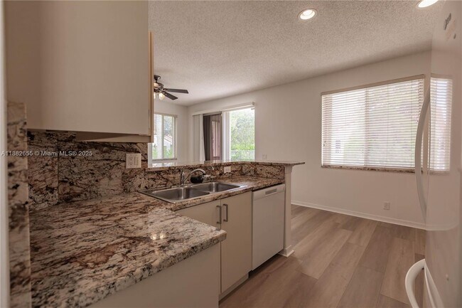 Building Photo - 1326 Majesty Terrace