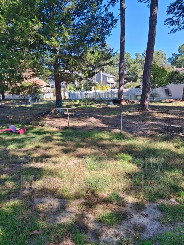 Building Photo - 1002 Belleview Blvd