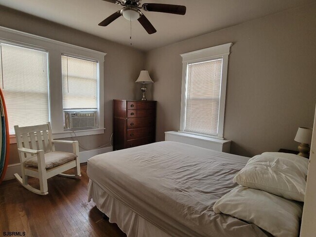 Building Photo - 20 S Martindale Ave