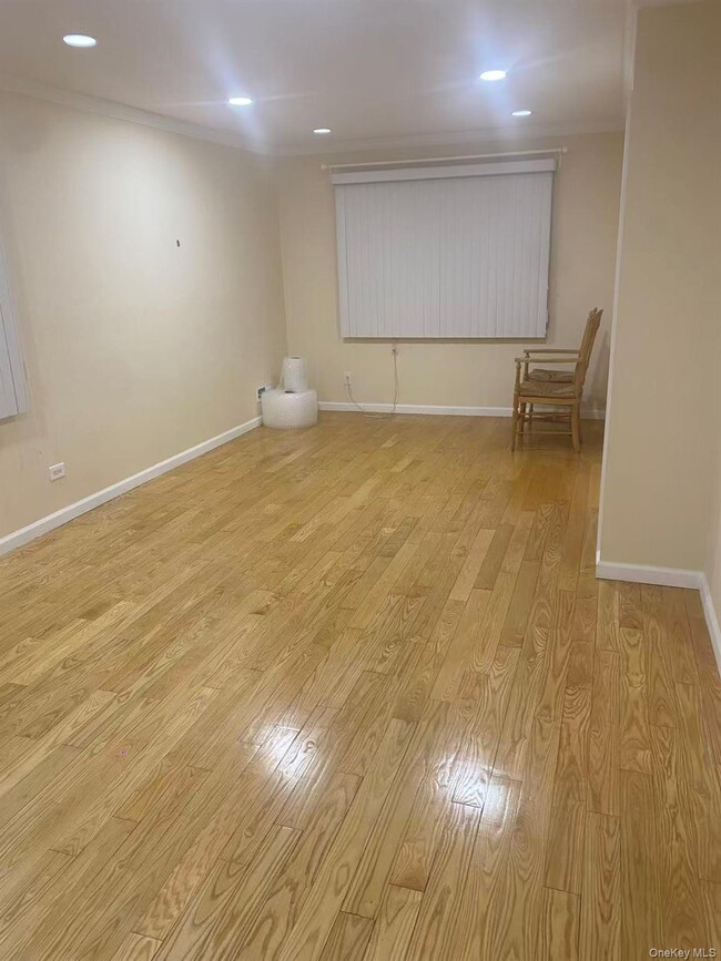 Building Photo - 207-24 28th Ave