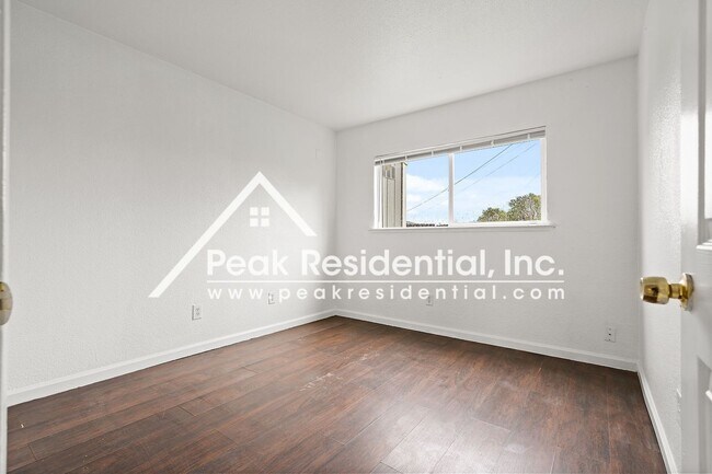 Building Photo - Croetto10540