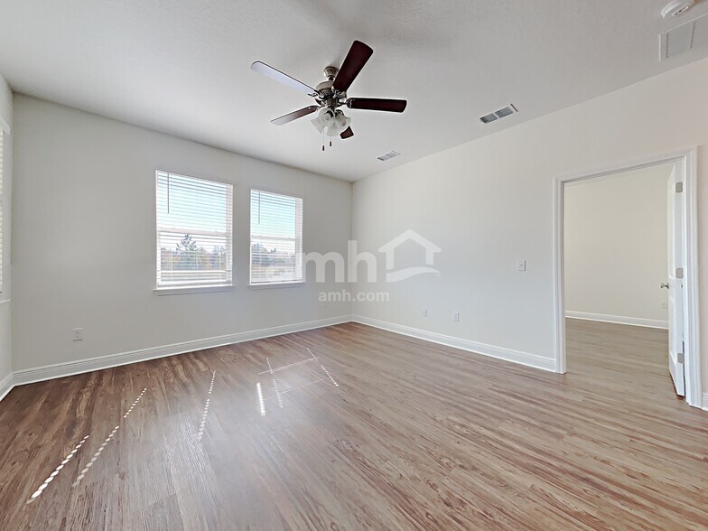 Building Photo - 20364 Calla Lily Dr