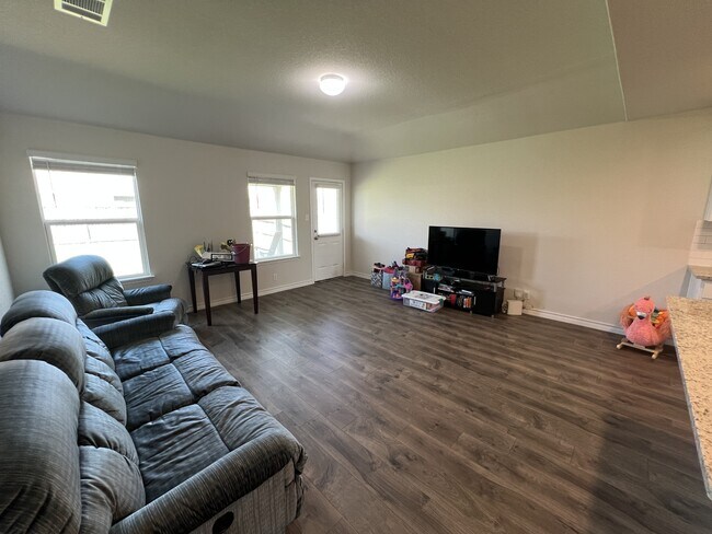 Building Photo - 317 Denison Dm