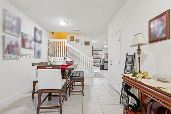 Building Photo - 11746 SW 151 Ave