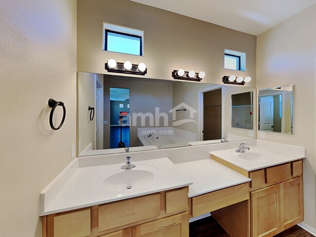 Building Photo - 3937 Maldive Isle Ct