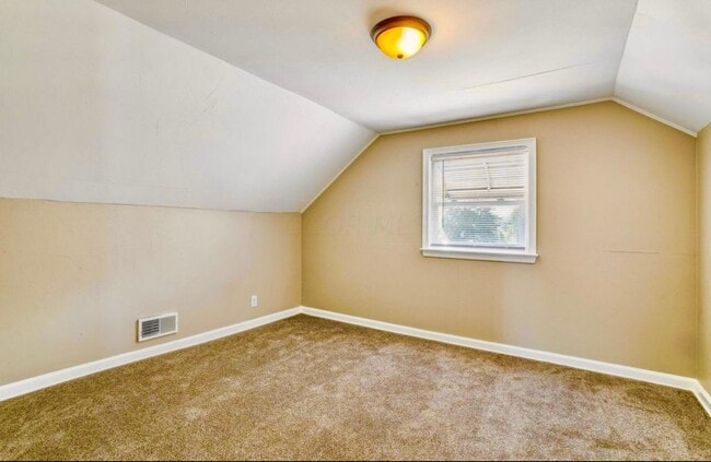 Building Photo - 50% OFF FIRST MONTHS RENT!!! 4 Bedroom 3 F...