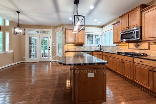 Building Photo - 5604 Pine Rock Ct