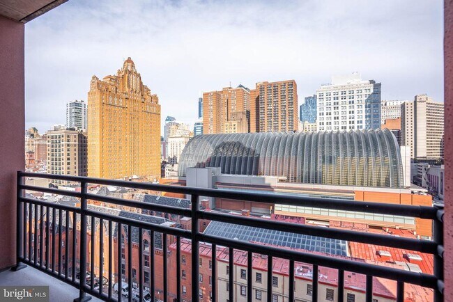 Building Photo - 440 S Broad St