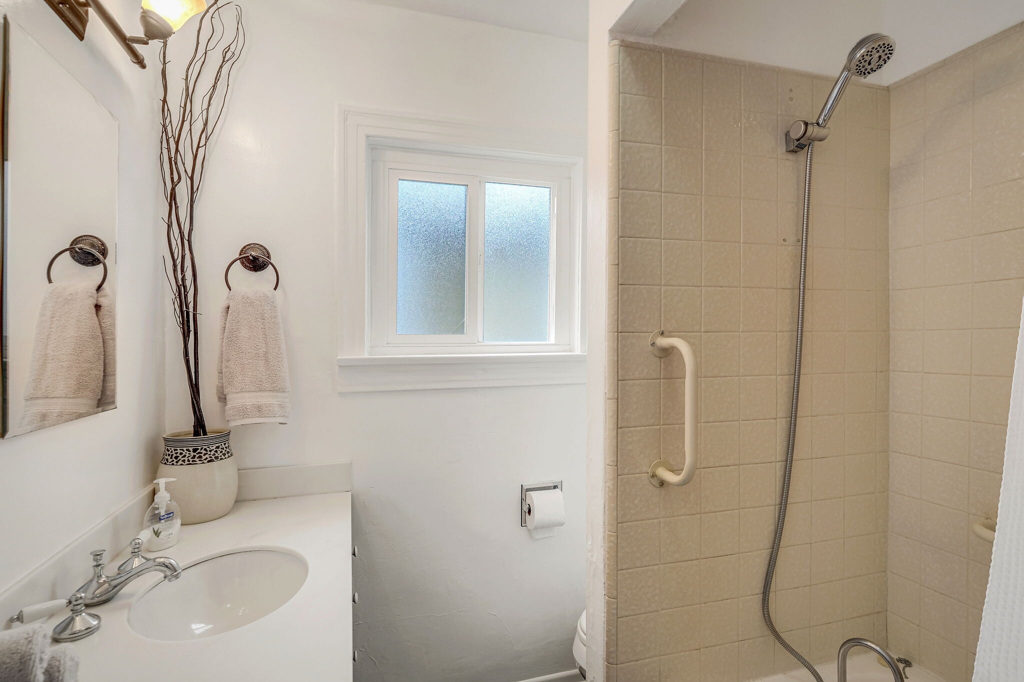 Building Photo - 4260 McConnell Blvd