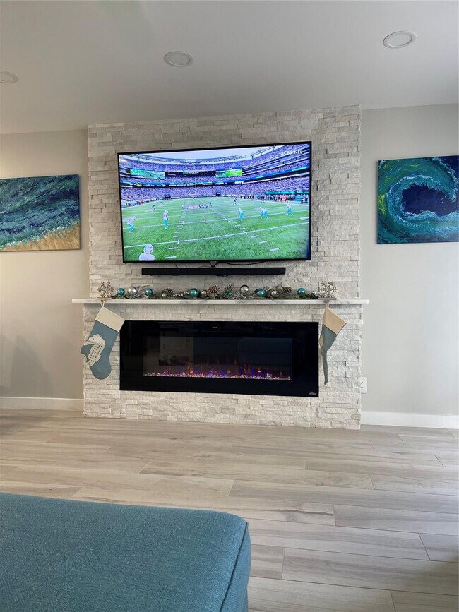 Building Photo - 133 N Pompano Beach Blvd