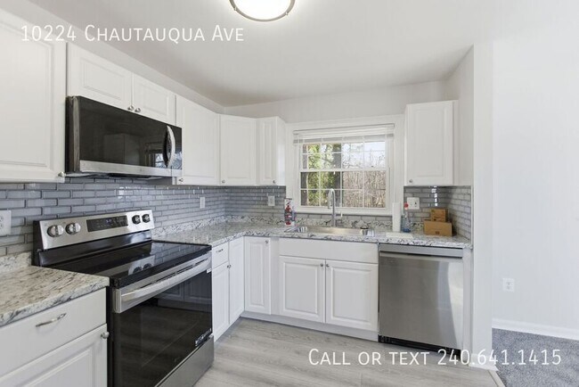 Building Photo - 10224 Chautauqua Ave