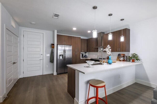 Building Photo - 2213 Poquito St