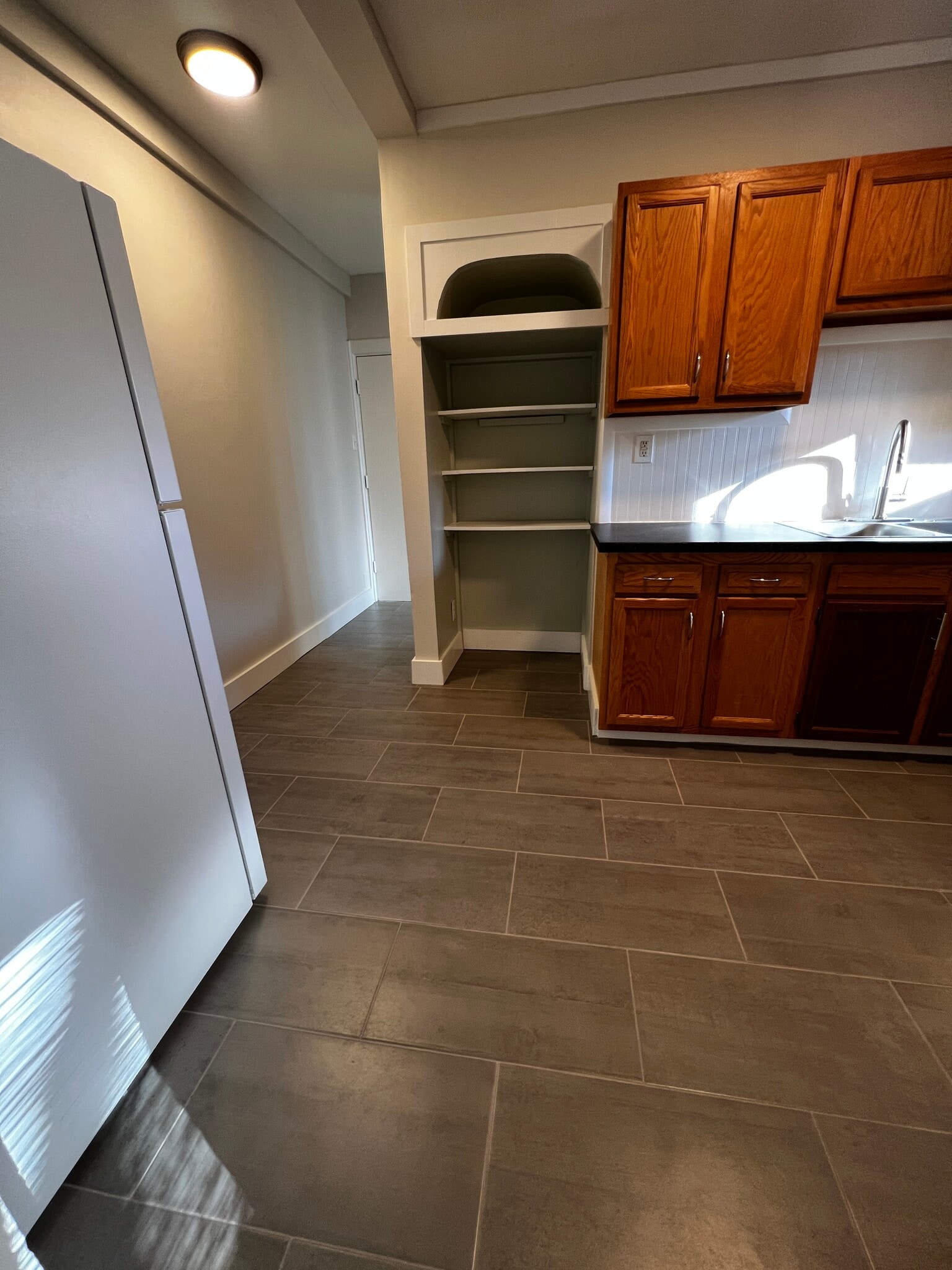 Kitchen - 4414 Ivanhoe Ave