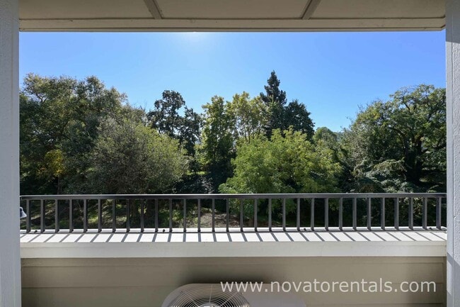 Building Photo - 852 Diablo Ave