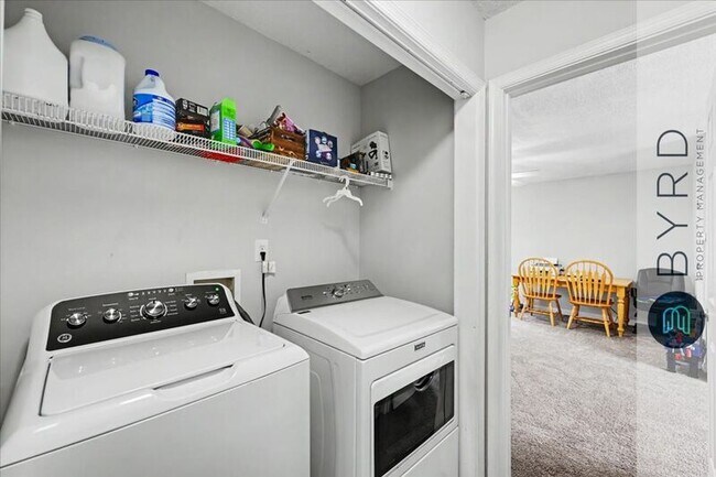 Building Photo - 6794 Sassafras Dr