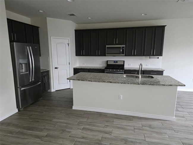 Building Photo - 14008 Eucalyptus Bnd