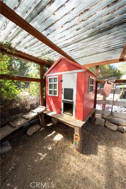 Building Photo - 12 Martingale Dr