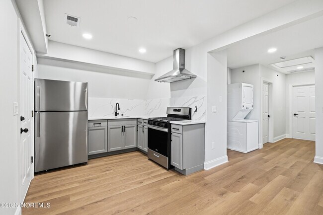 Building Photo - 115 Remsen Ave