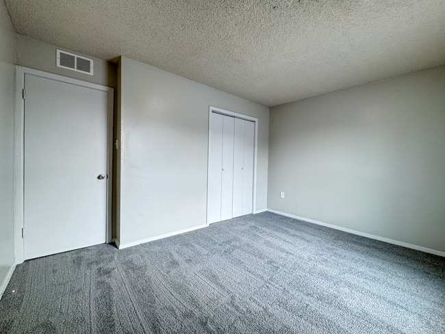 Building Photo - The Vibe Apartments