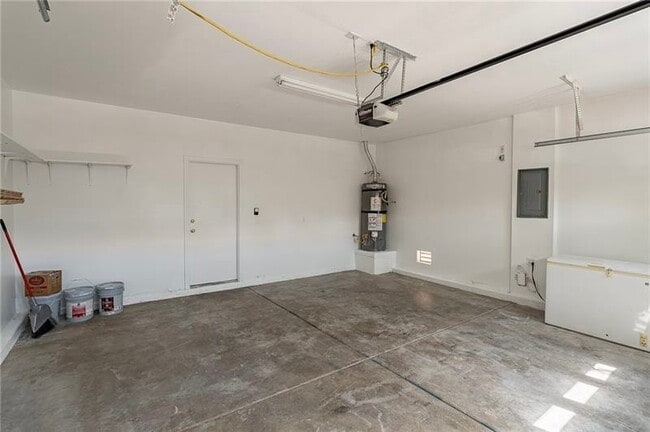 Building Photo - 3588 White Mountain St