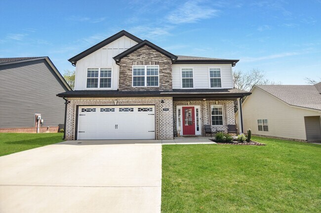 Primary Photo - Pet Friendly Five Bedroom!