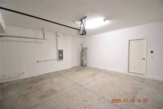 Building Photo - 6252 Shiner St