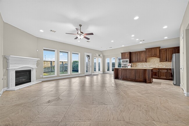 Building Photo - 28015 Castle Park Ln