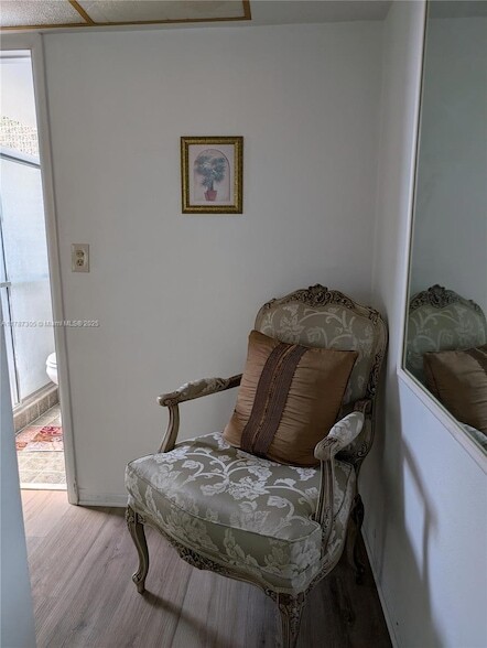 Building Photo - 1501 NE Miami Gardens Dr
