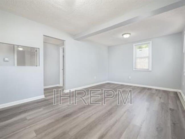 Building Photo - 235 Southard Dr