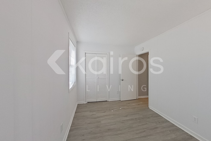 Building Photo - 3216 McCleod Ave