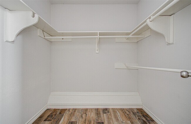 Building Photo - 5507 Braesvalley Dr