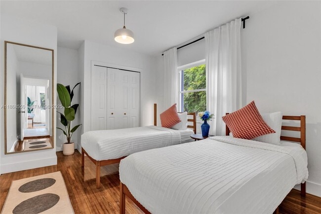 Building Photo - 141 SW 23rd Rd