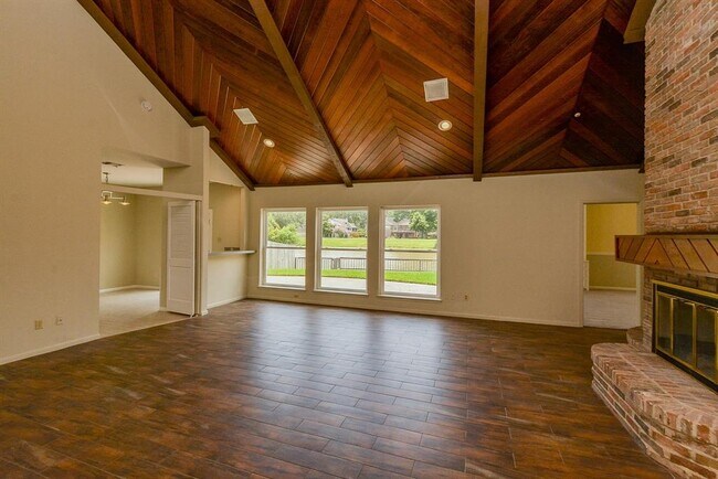 Building Photo - 1231 Creekford Cir