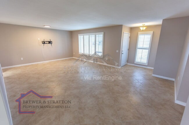 Building Photo - 18414 N 129th Ave