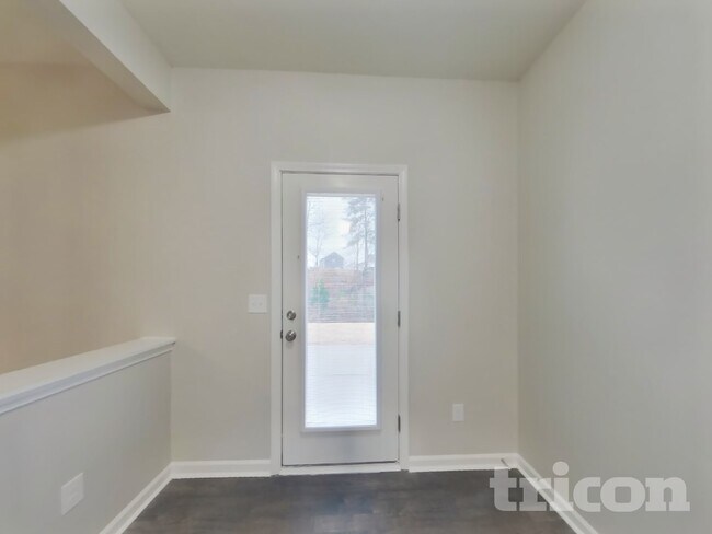 Building Photo - 115 Clove Hitch Dr