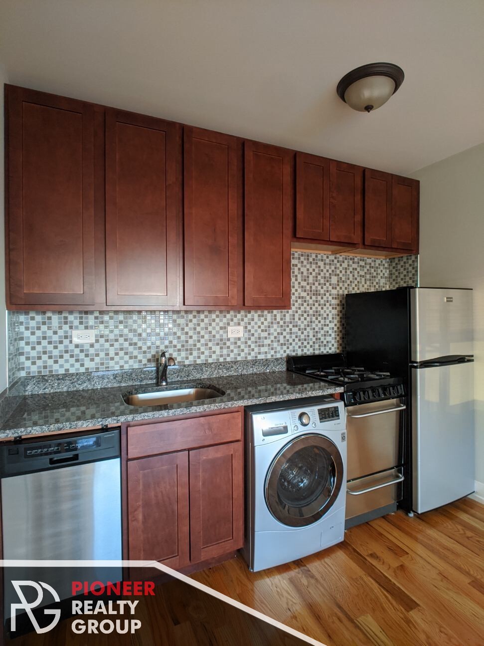 Building Photo - 537 W Arlington Pl