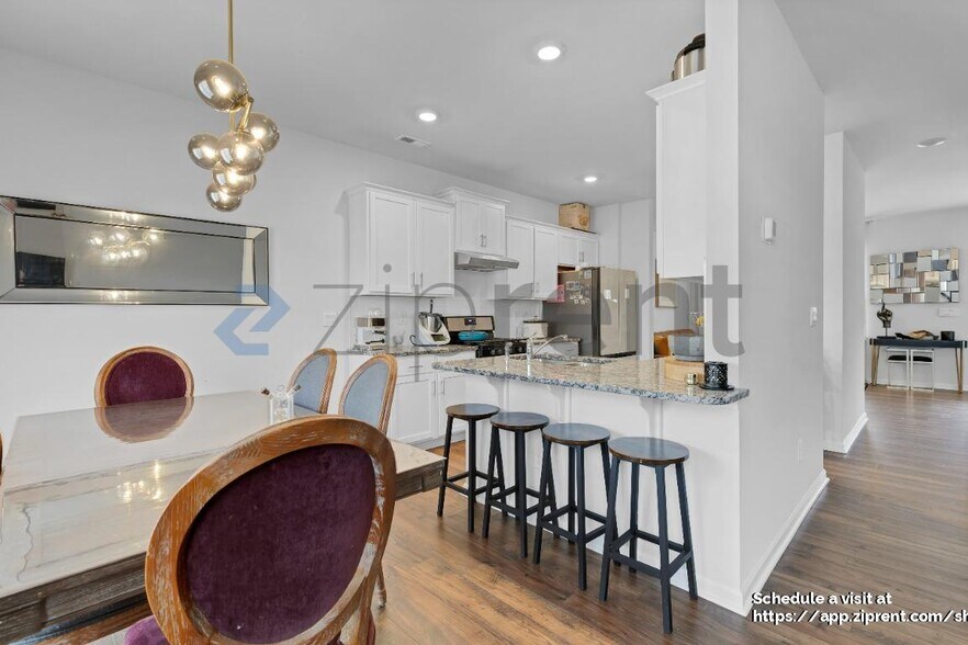 Building Photo - 147 N Ranney Way