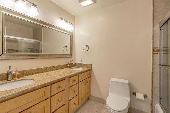 Building Photo - Available for July 1st Move In